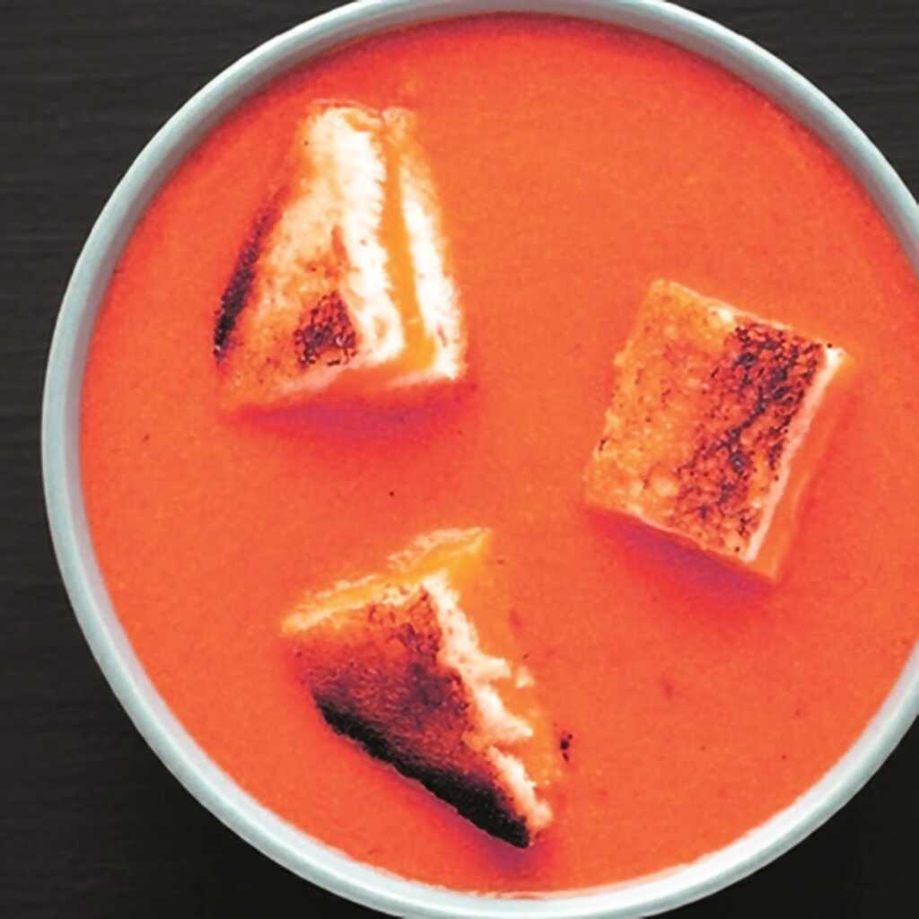 Ananas- und Avocado-Gazpacho