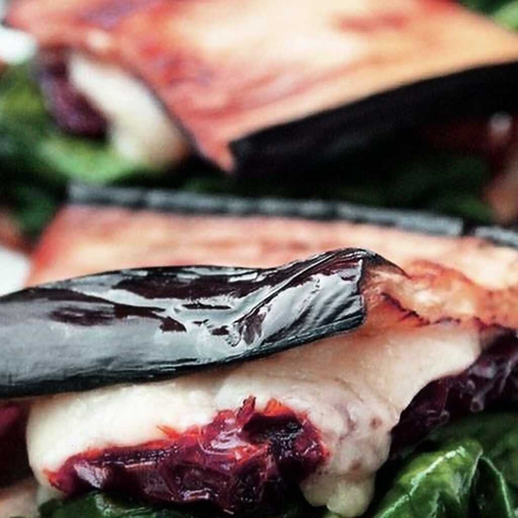 Aubergine Briefumschläge