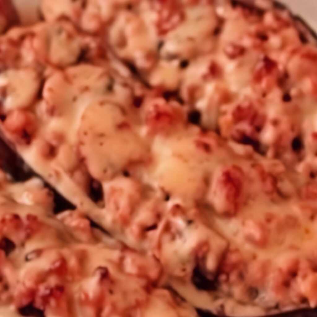 Aubergine gefüllt mit Champignons und Hackfleisch