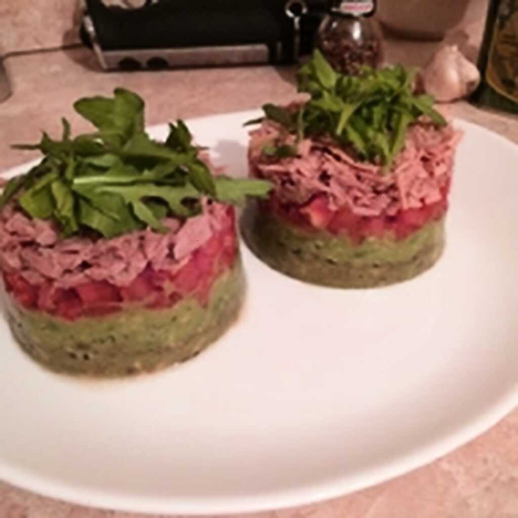 Avocado und Thunfisch Timbale