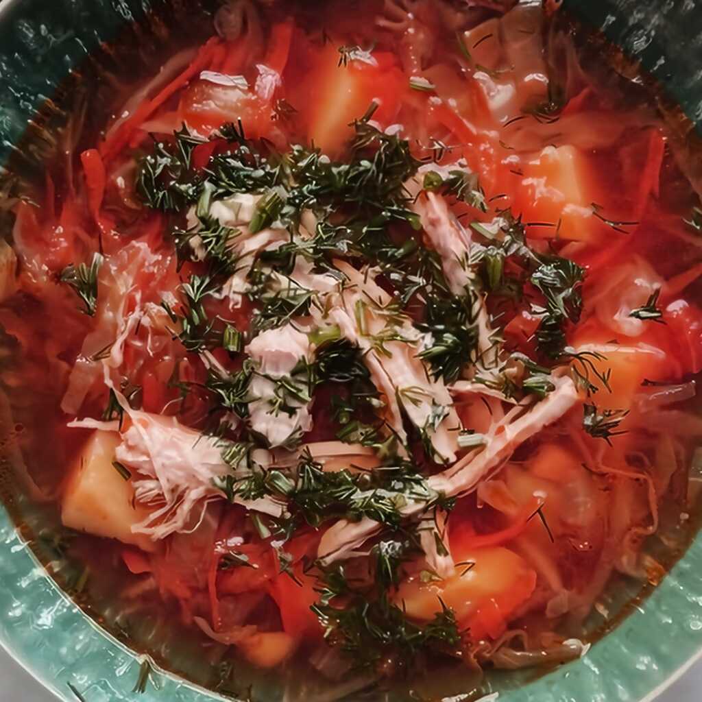 Borschtsch mit Tomaten
