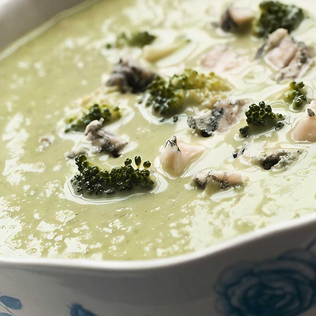 Brokkoli-Blauschimmelkäse-Cremesuppe