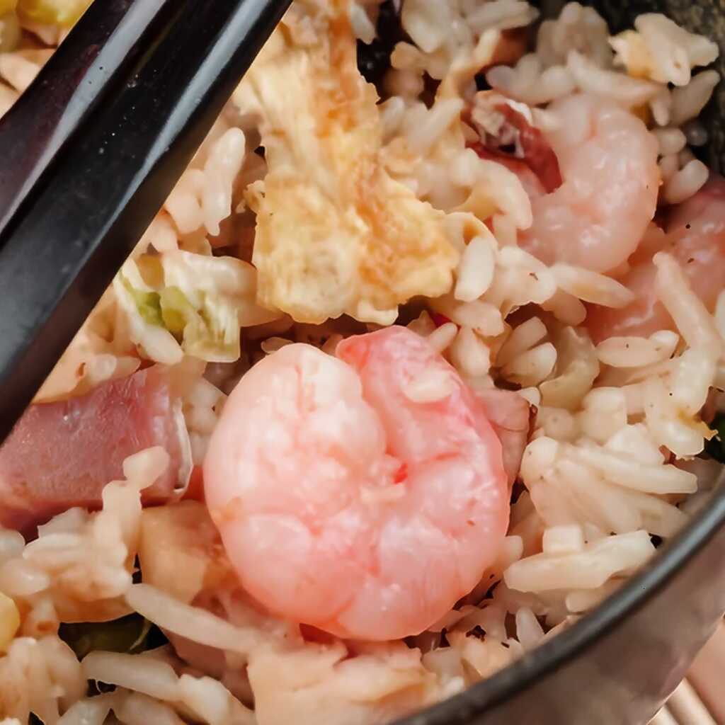 Chinesischer Reis mit Meeresfrüchten