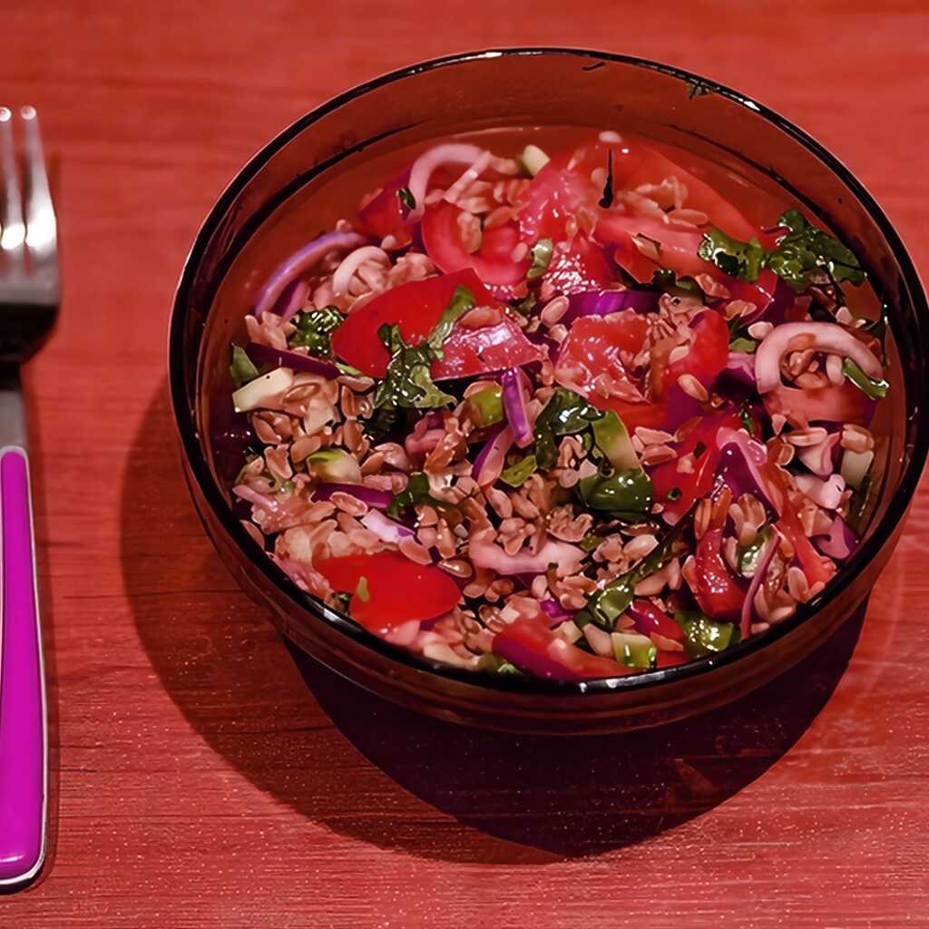 Dinkel-Tomatensalat