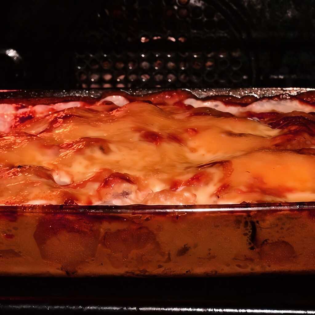 Fleisch nach französischer Art mit Kartoffeln und Pilzen