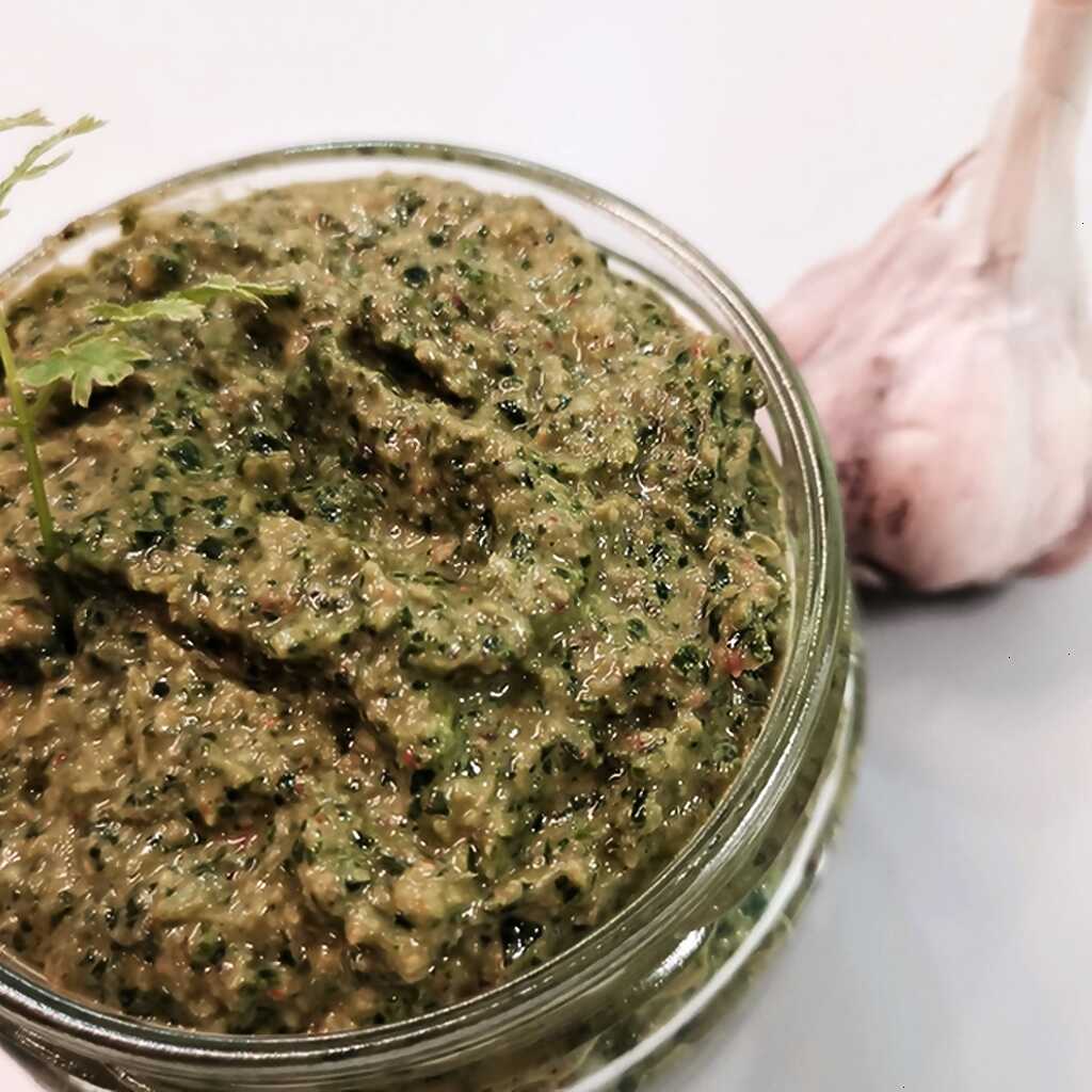 Grünkohl und Rucola-Pesto