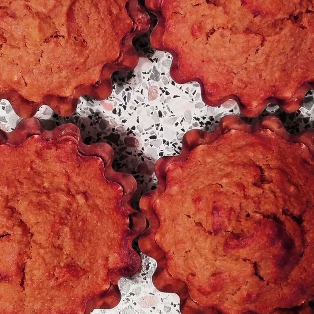 Hafermuffins mit Kürbis, Nüssen und Gewürzen