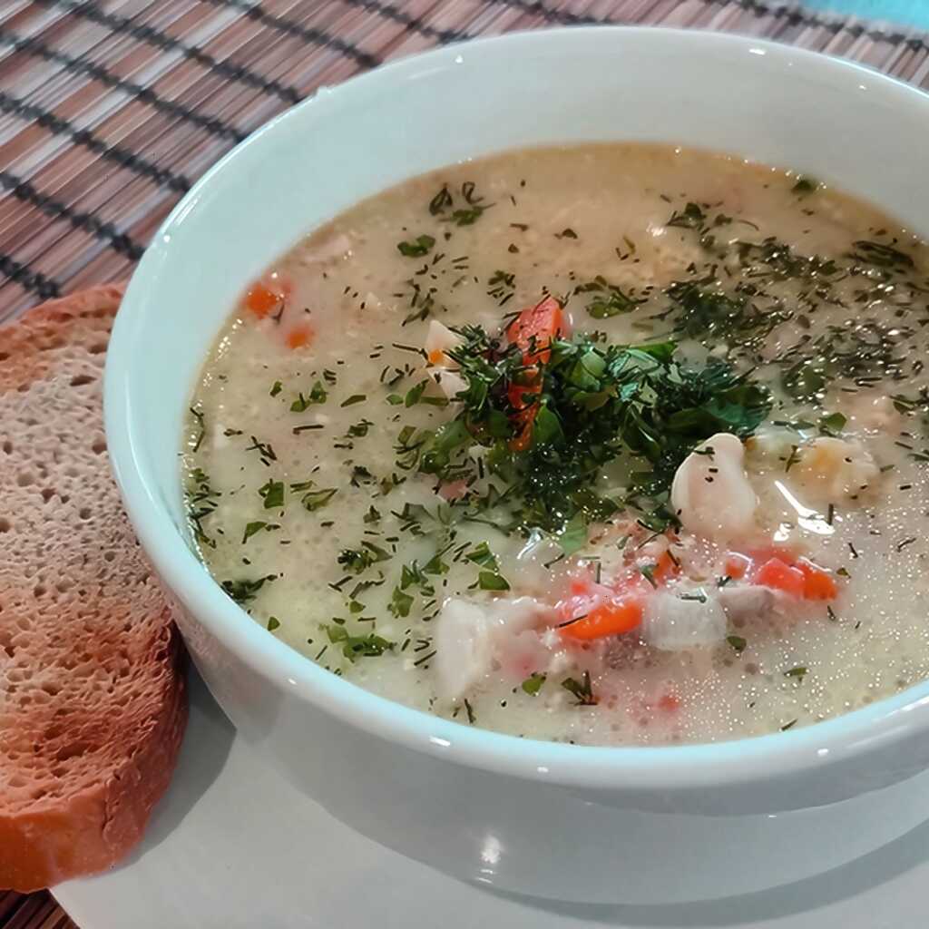 Hühnersuppe mit Linsen und Sahne