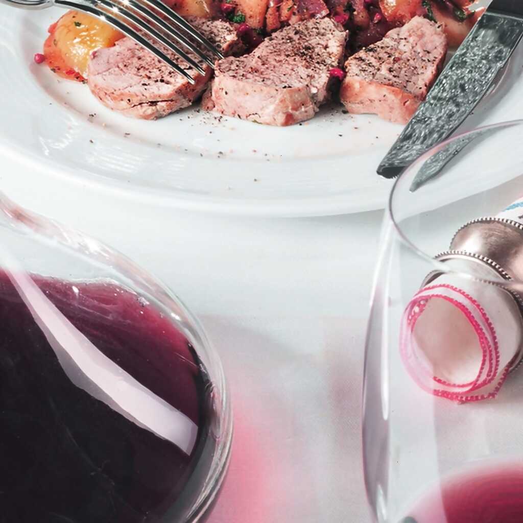 Im Wasser gebratenes Kalbfleisch mit Apfelchutney