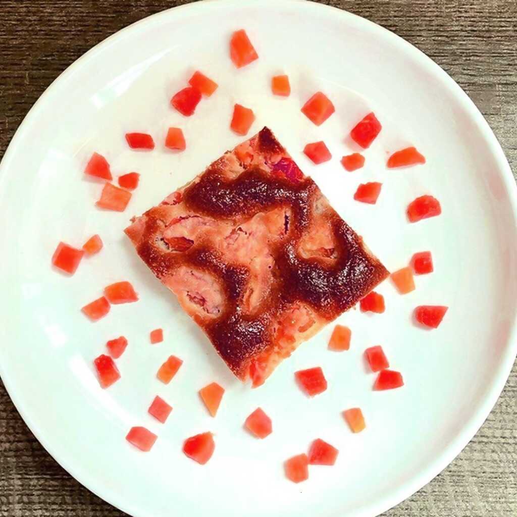Kuchen mit Papaya, Kiwi und Banane