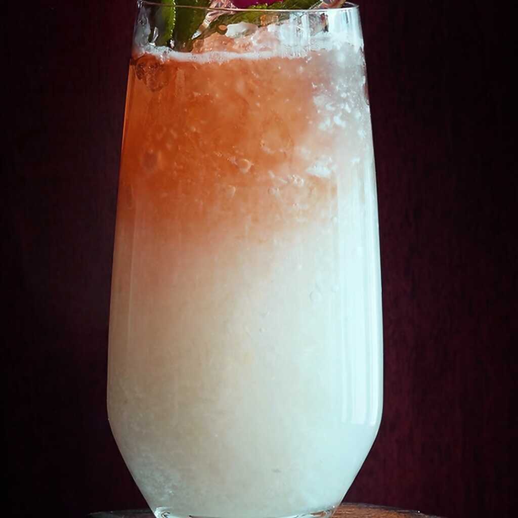 Mai-Tai-Cocktail mit Likör