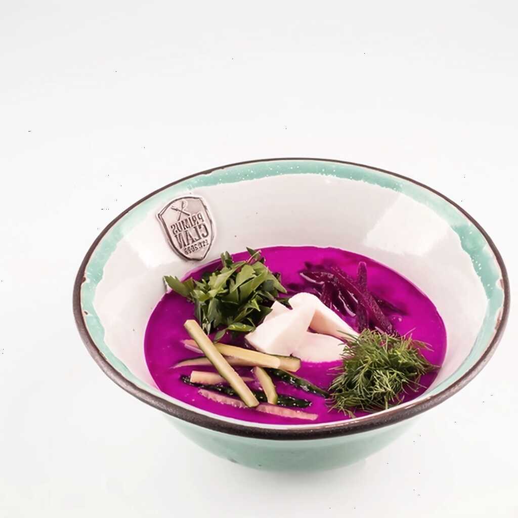 Rote-Bete-Suppe mit Mozzarella