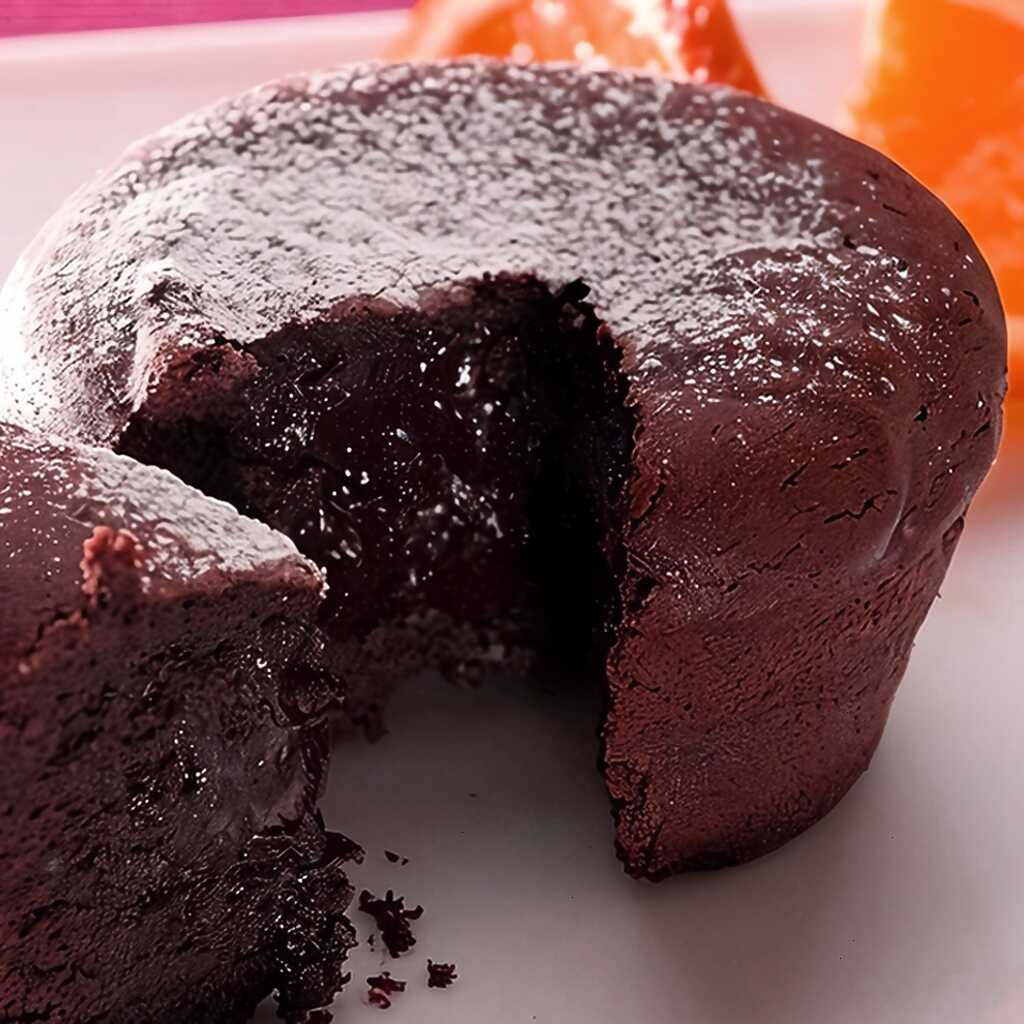 Schokoladenkuchen mit einem flüssigen Kern